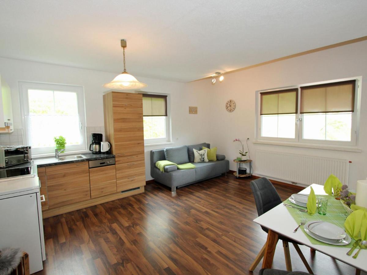 Modern Apartment In Hochgallmigg With Balcony 외부 사진