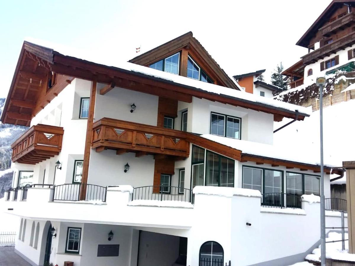 Modern Apartment In Hochgallmigg With Balcony 외부 사진